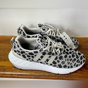 COPY - Nwt Adidas Women's Swift Run 22 Dalmatian Running Shoes Sneakers Size 7